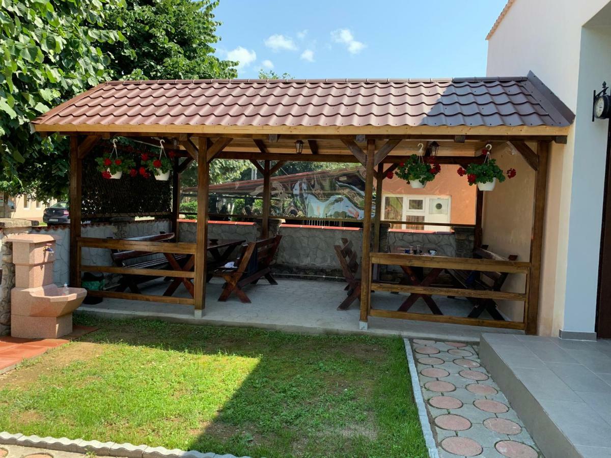 Casa Roka Διαμέρισμα Ieşelniţa Εξωτερικό φωτογραφία