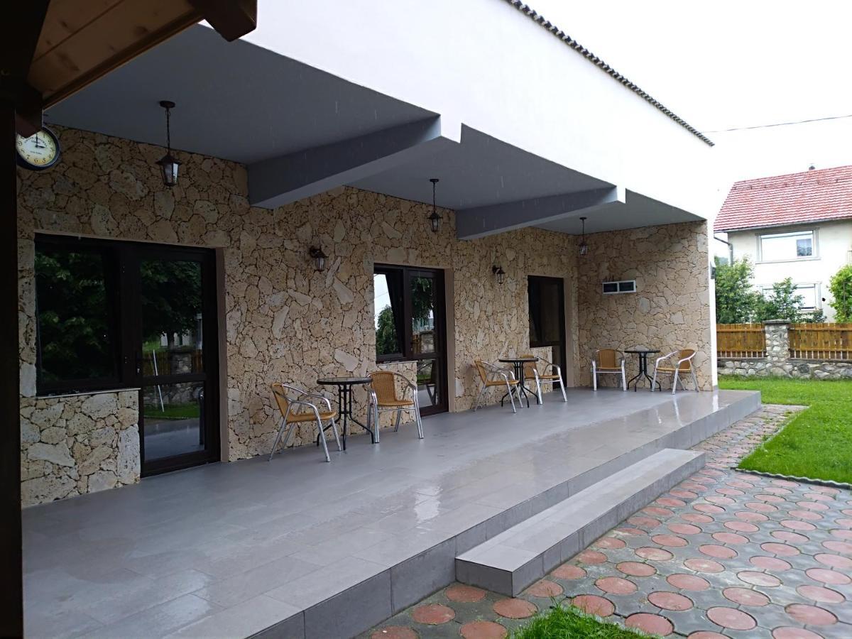 Casa Roka Διαμέρισμα Ieşelniţa Εξωτερικό φωτογραφία